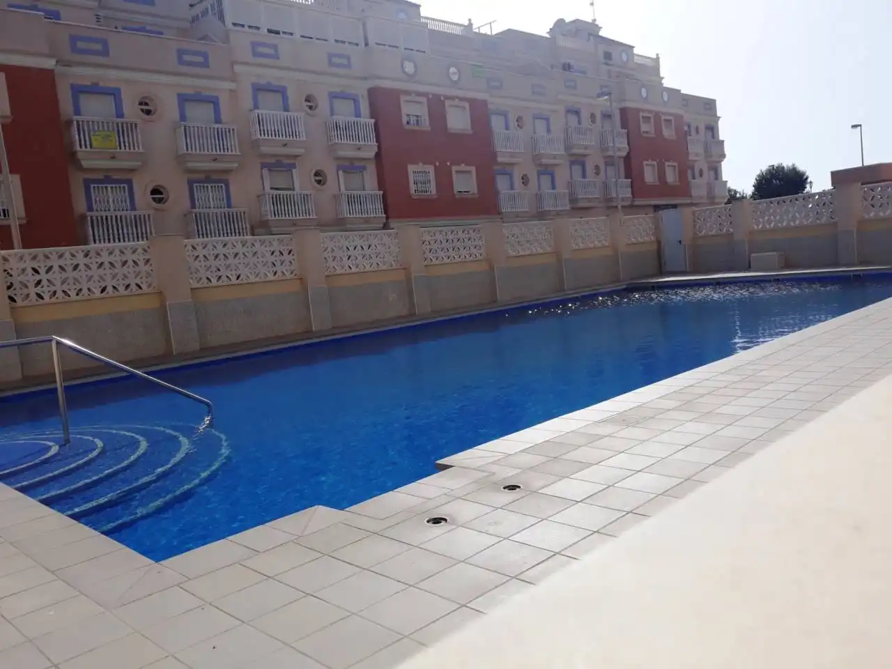 Apartament amb piscina en venda a Roquetas de Mar ciudad, imagen 2