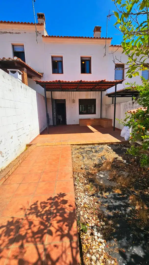 Terraza de Casa adosada en venta en Aroche con Aire acondicionado, Jardín privado y Amueblado