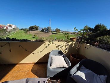 Bajo con piscina en venta en S.BALLESTEROS DE RIVIERA 3