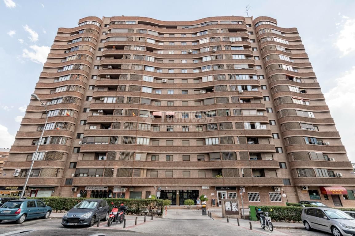 Exterior view of Flat for sale in  Madrid Capital  with Air Conditioner, Heating and Terrace