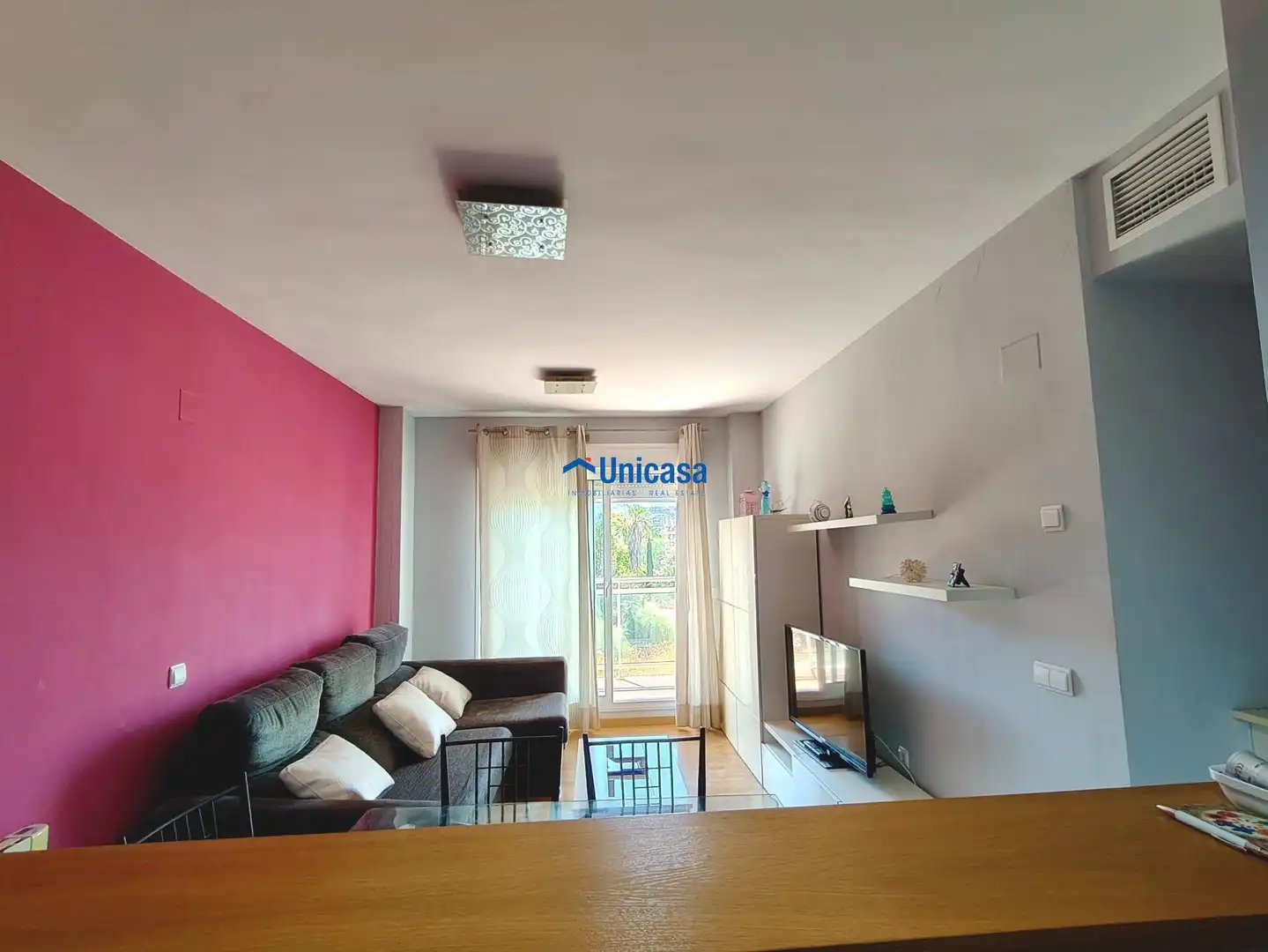 Living room of Flat for rent in Málaga  with Air Conditioner, Furnished and Community pool