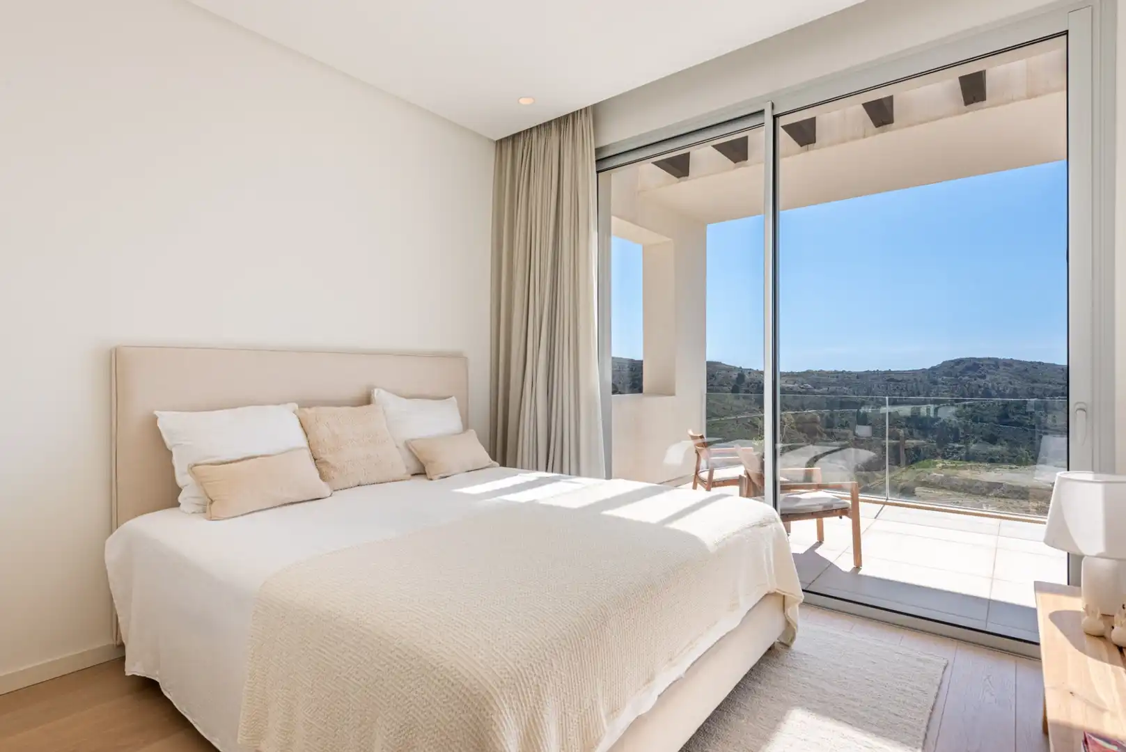 Penthouse with balcony for sale in Montemayor - Marbella Club, imagen 14