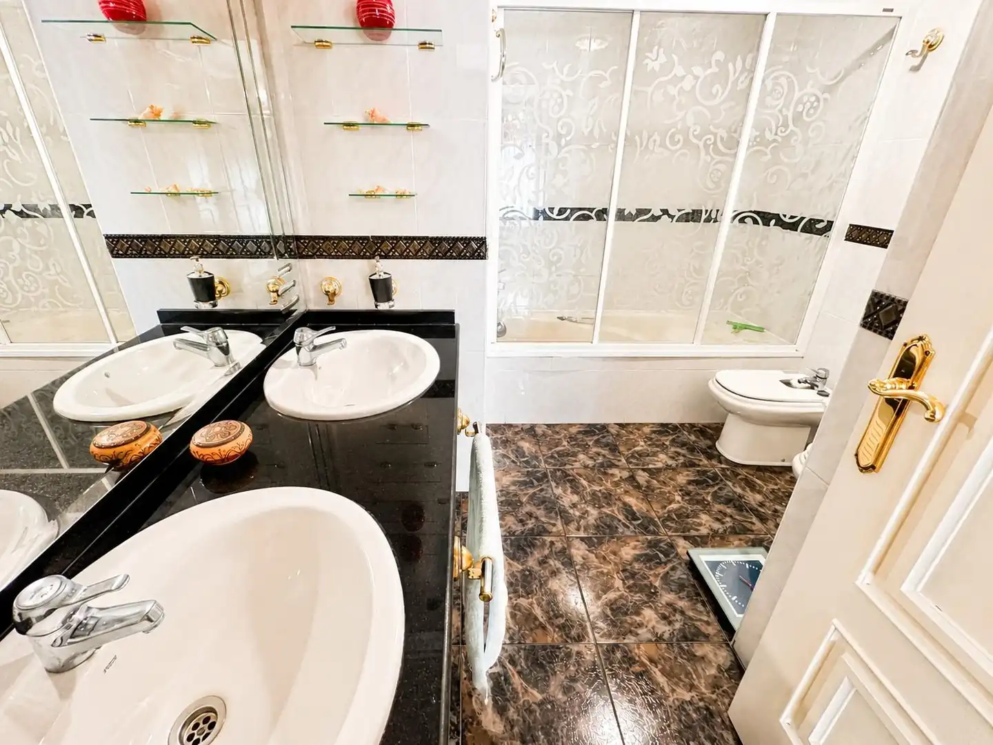 Baño de Piso en venta en Crevillent con Aire acondicionado, Calefacción y Parquet