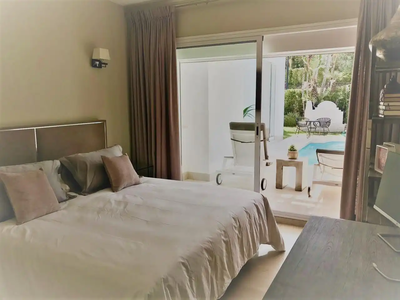 Dormitori de Casa o xalet de lloguer en Marbella amb Aire condicionat, Calefacció i Jardí privat