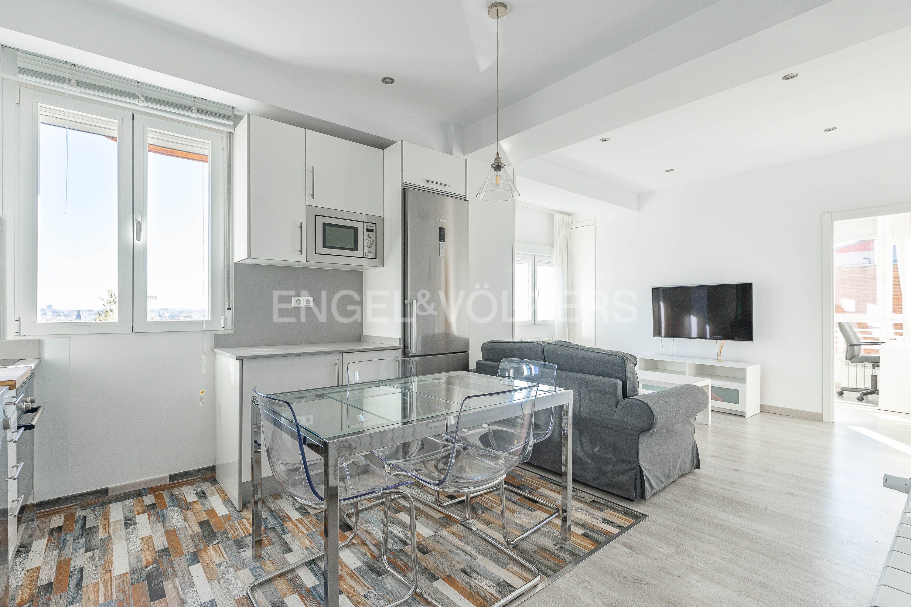 Living room of Attic to rent in  Madrid Capital  with Air Conditioner, Heating and Terrace