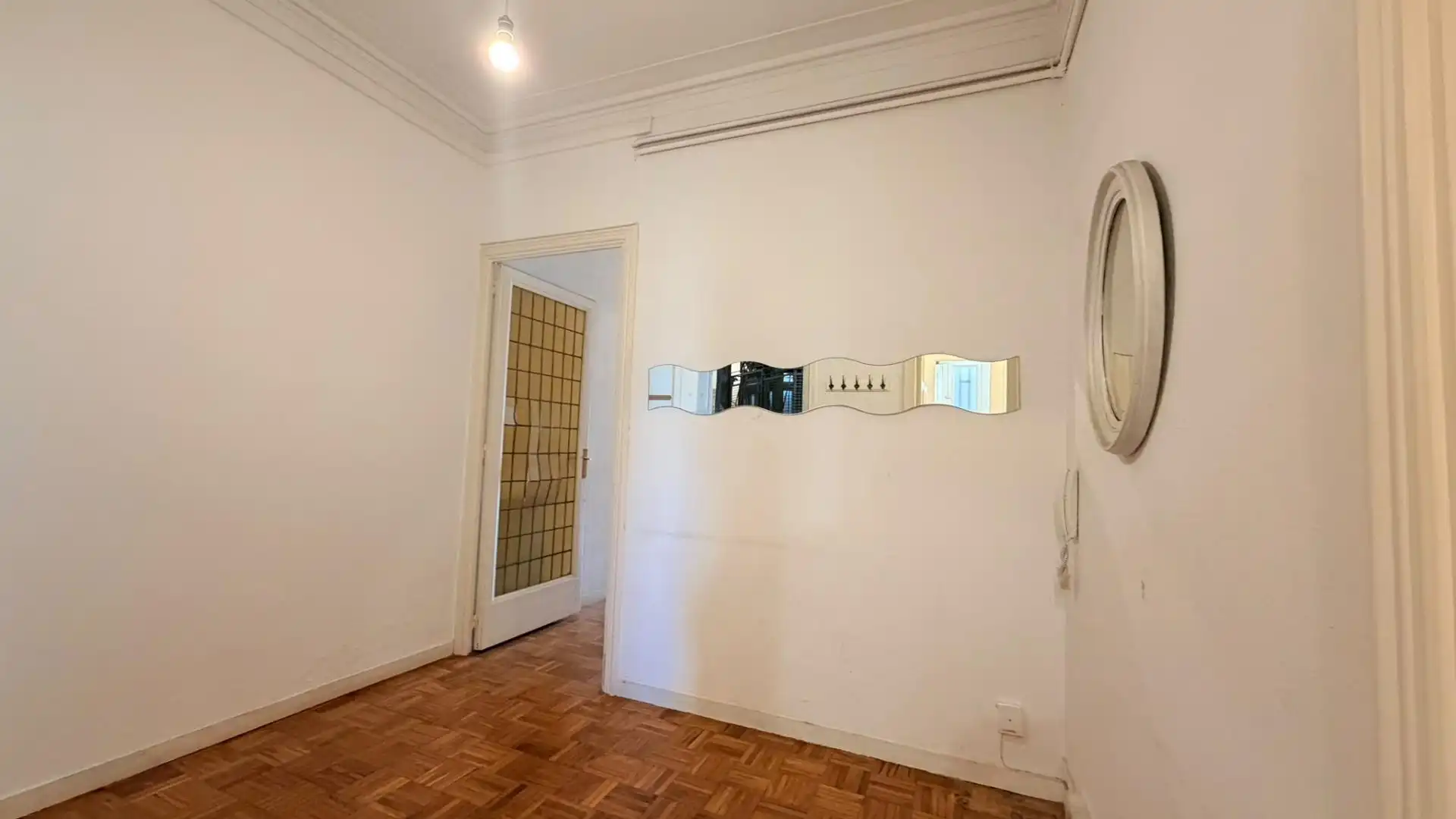 Habitación de Piso en venta en Barcelona con Parquet