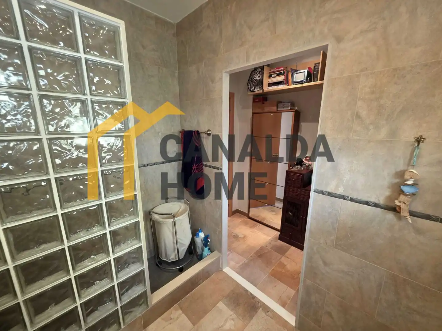 Casa aparellada amb piscina en venda a Carrer Sot de Can Puig, imagen 25
