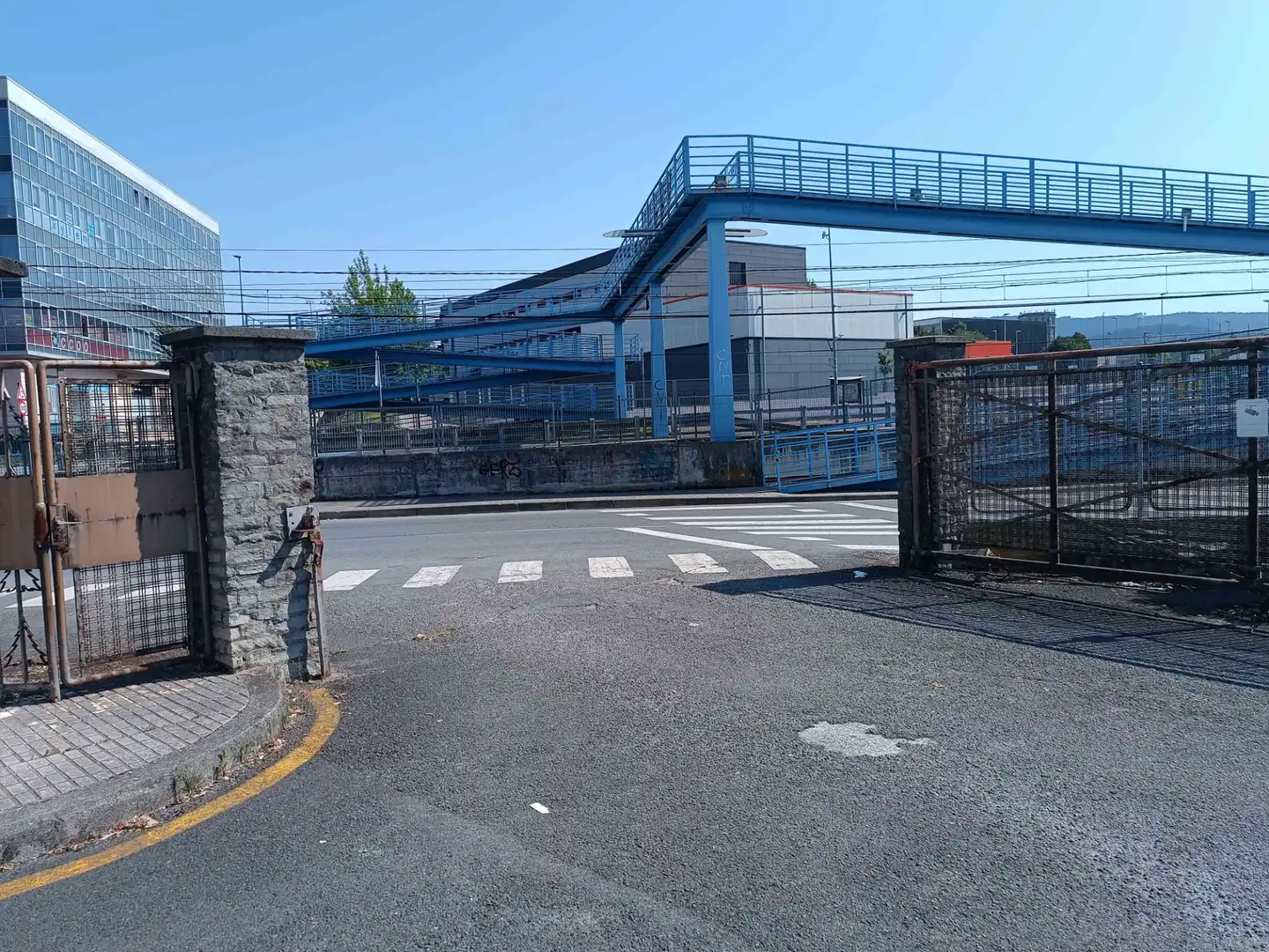 Vista exterior de Nave industrial en venta en Derio
