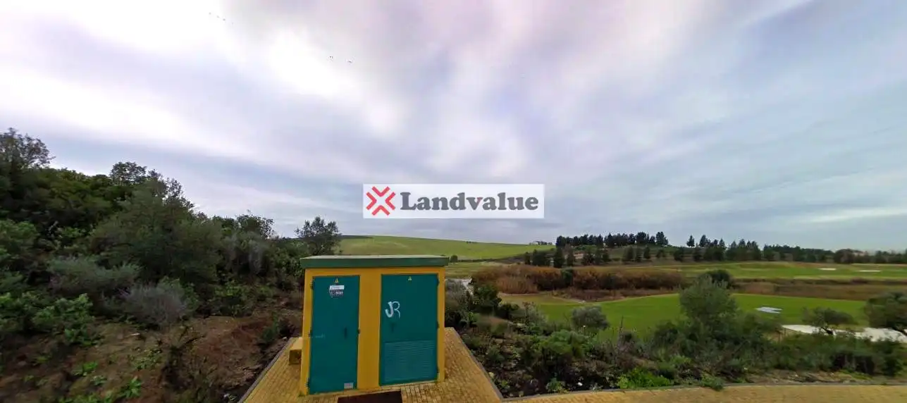 Terrenos y solares en venta en Calle Nueva Vía Montecastillo