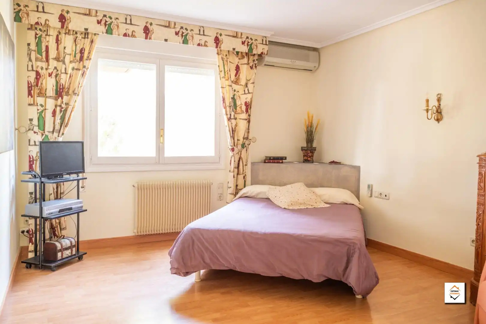 Bedroom of Houses for sale in Zaragoza  with Air Conditioner, Heating and Private garden