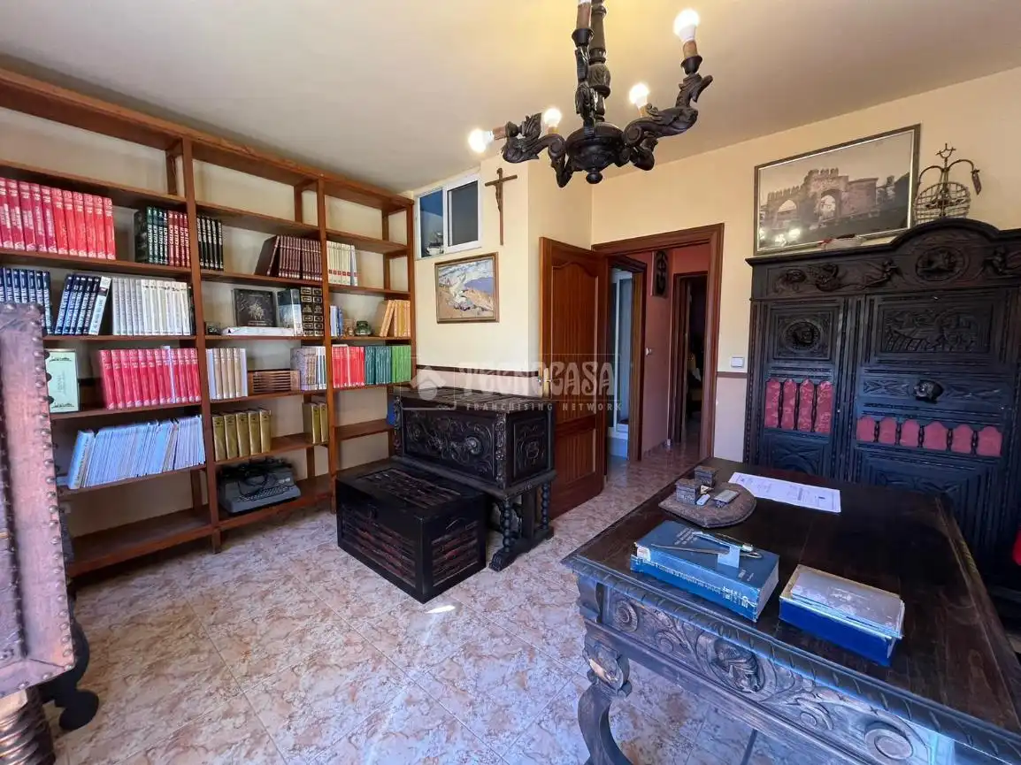Sala de estar de Casa adosada en venta en Linares con Aire acondicionado y Calefacción