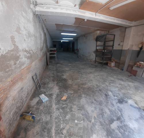 Local comercial en Alquiler en Carrer de Narcís Monturiol en Centre