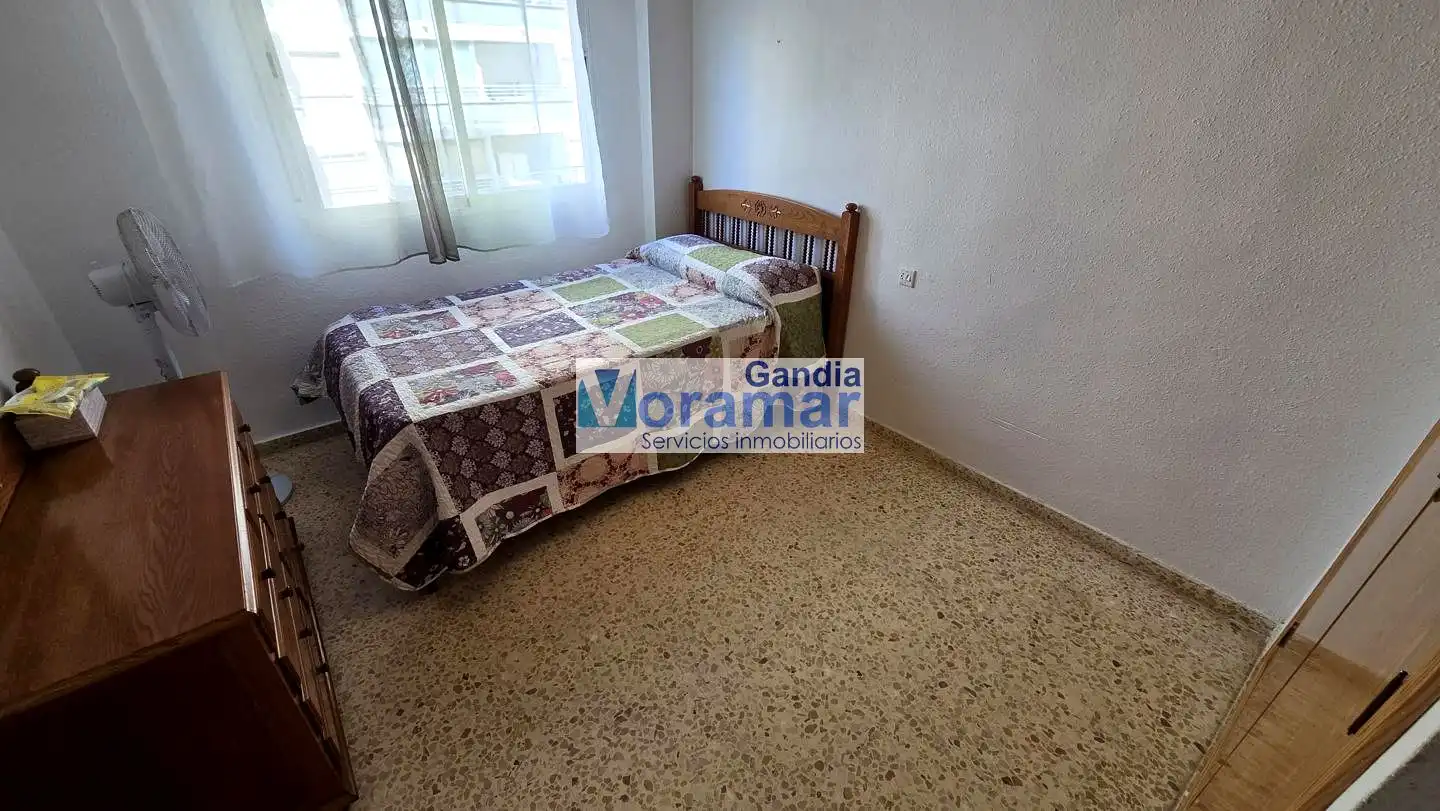 Schlafzimmer von Wohnungen zur Miete in Miramar mit Heizung, Terrasse und Möbliert