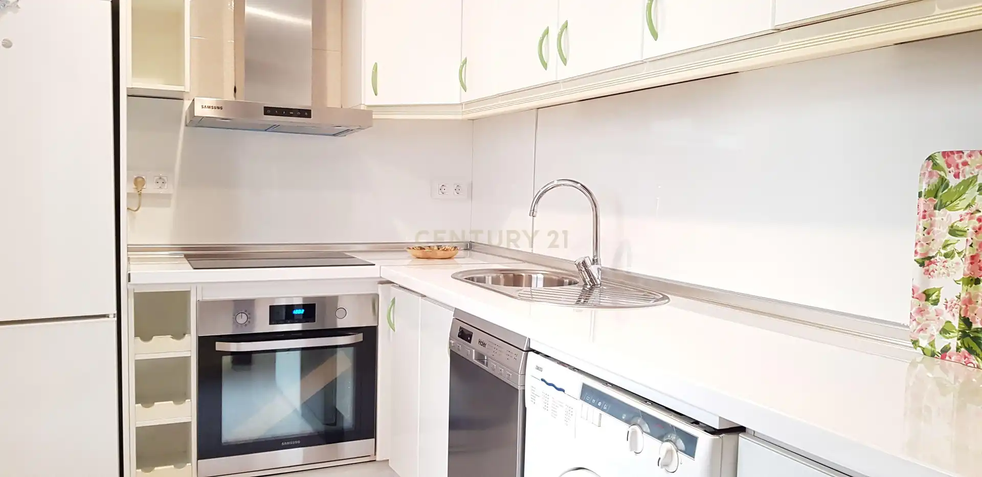 Cuina de Apartament de lloguer en Málaga amb Aire condicionat
