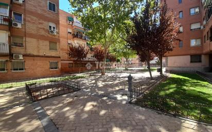 Exterior view of Flat for sale in Parla  with Air Conditioner