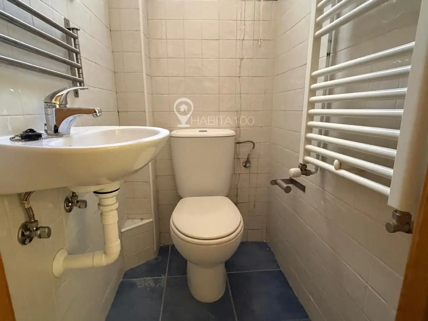 Baño de Piso para compartir en Centro