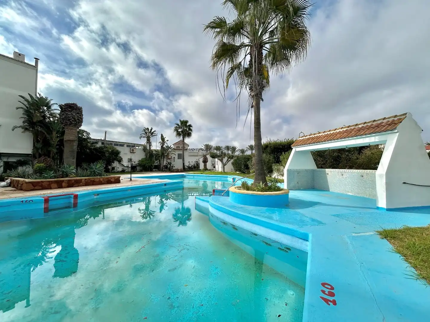 Swimming pool of Attic for sale in Roquetas de Mar  with Private garden, Terrace and Furnished
