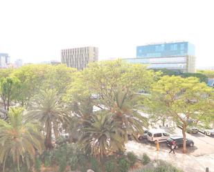 Exterior view of Flat to rent in L'Hospitalet de Llobregat  with Air Conditioner, Heating and Furnished