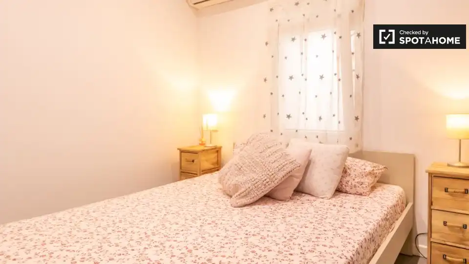 Habitación de Piso de alquiler en Madrid con Aire acondicionado, Calefacción y Amueblado