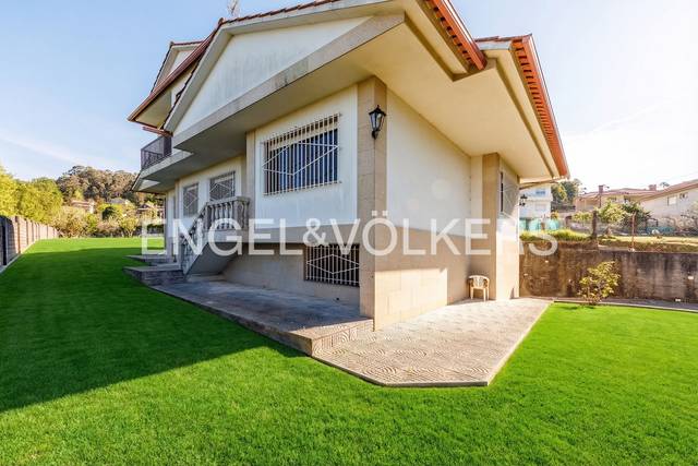 Casa-chalet en Venta en Bembrive