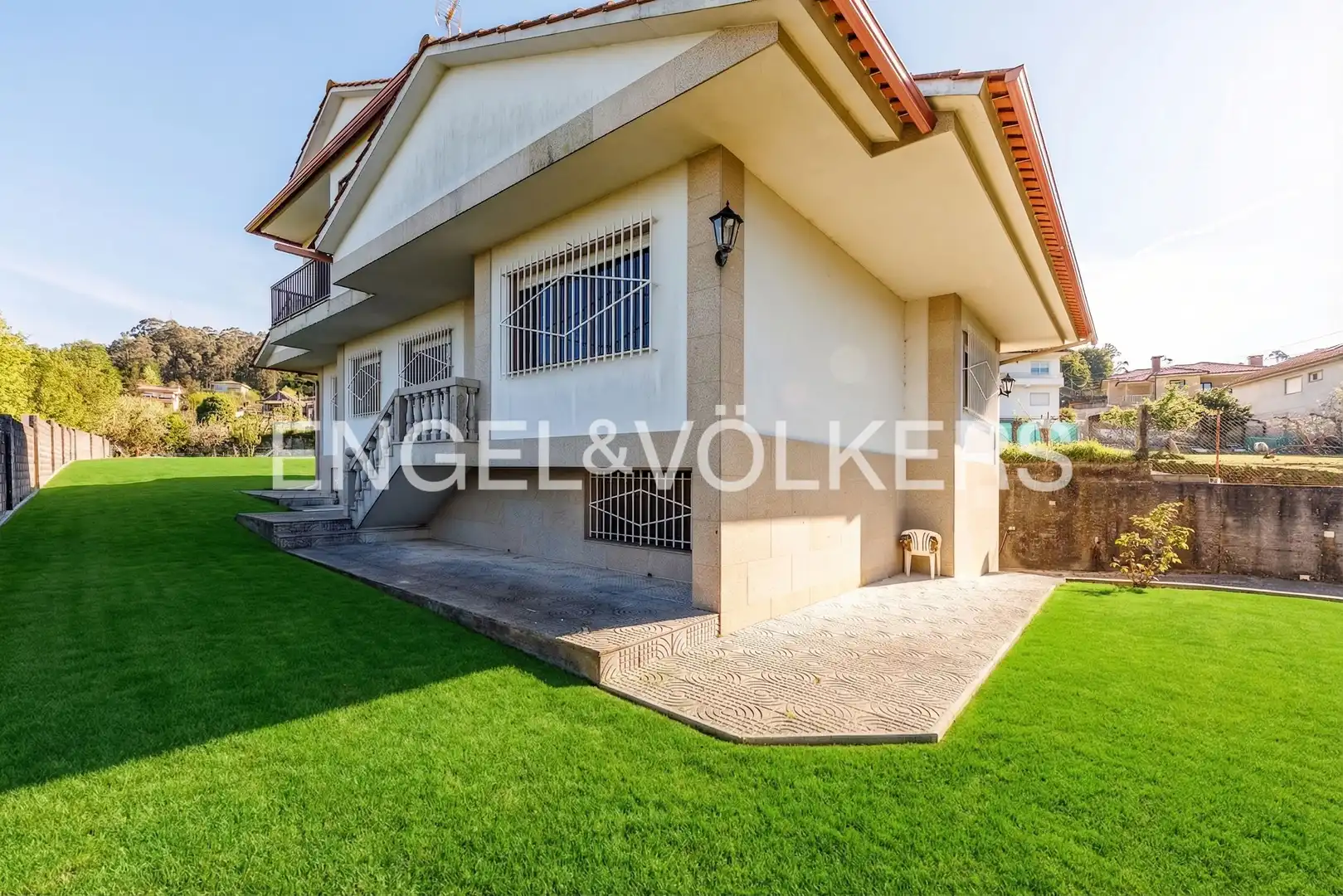 Vista exterior de Casa o chalet en venta en Vigo  con Calefacción, Jardín privado y Parquet