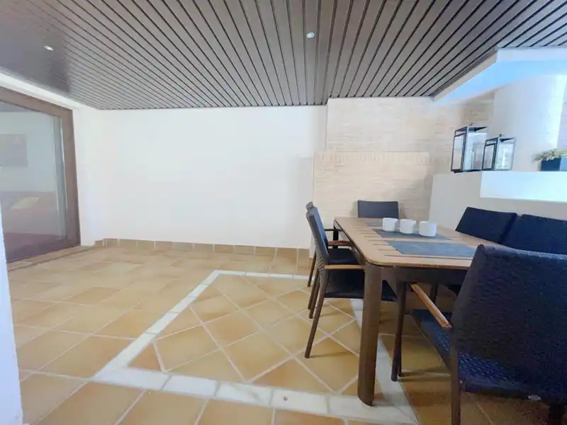 Terraza de Piso de alquiler en Estepona con Jardín privado, Terraza y Amueblado
