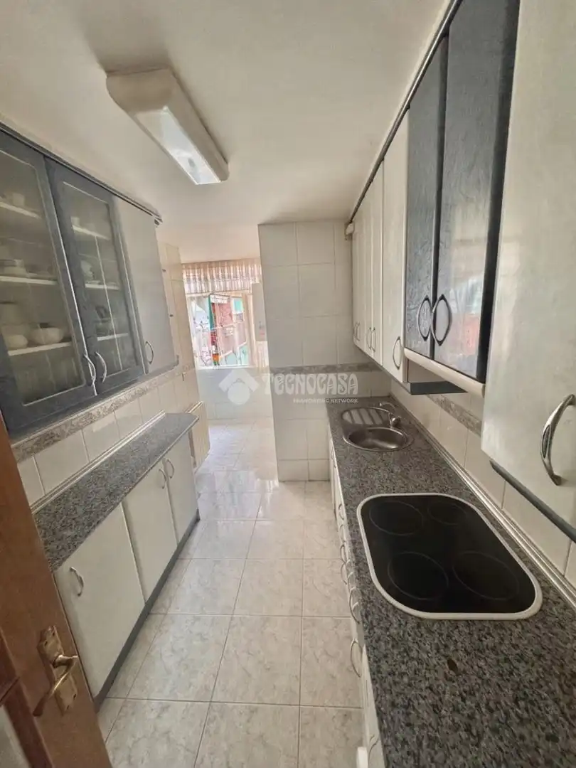 Cocina de Piso en venta en La Serna