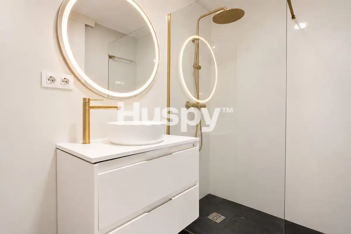 Baño de Loft en venta en Avenida de la Paz  