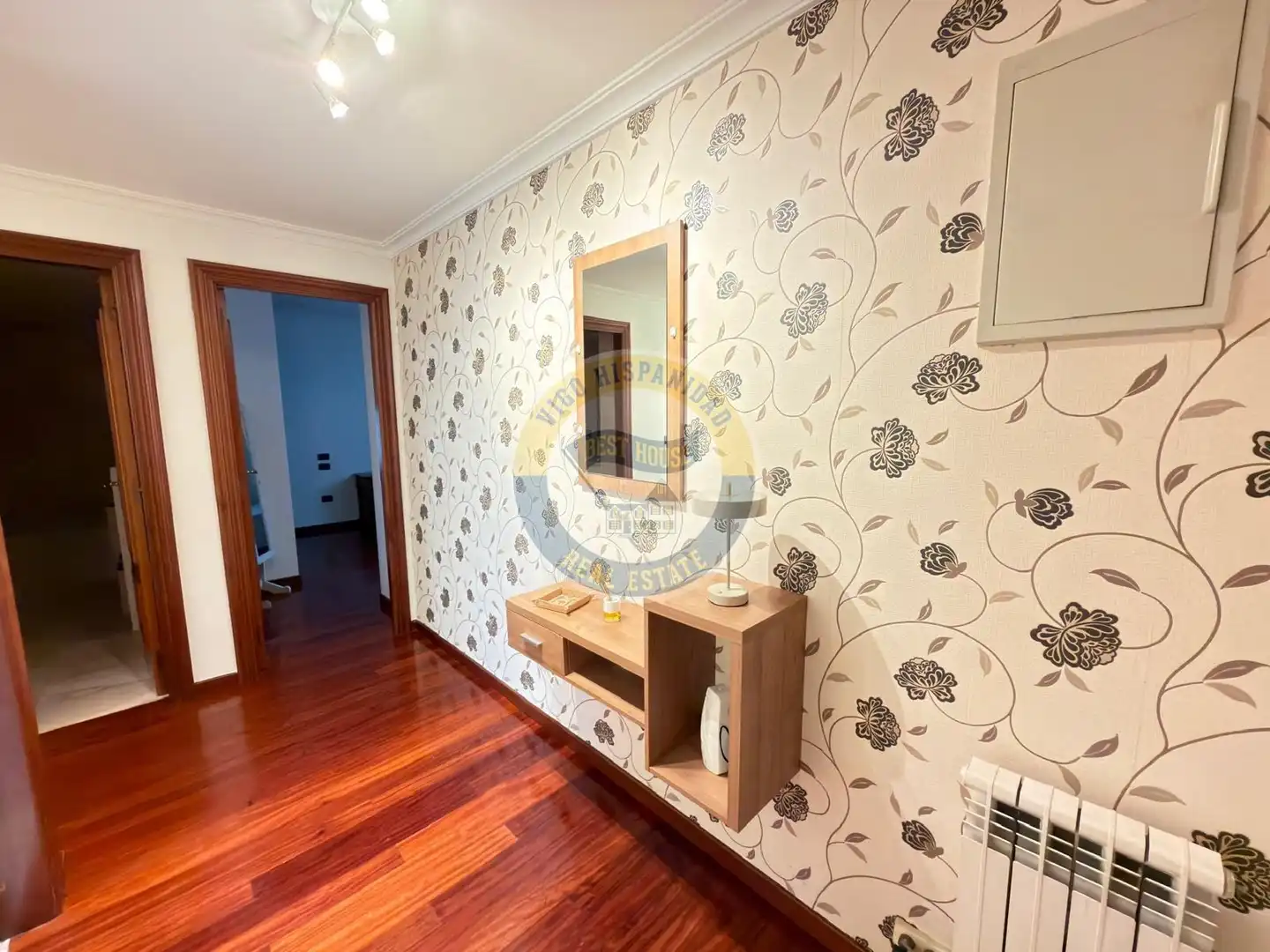 Apartments for rent in Calle ROSALIA DE CASTRO, Centro - Areal