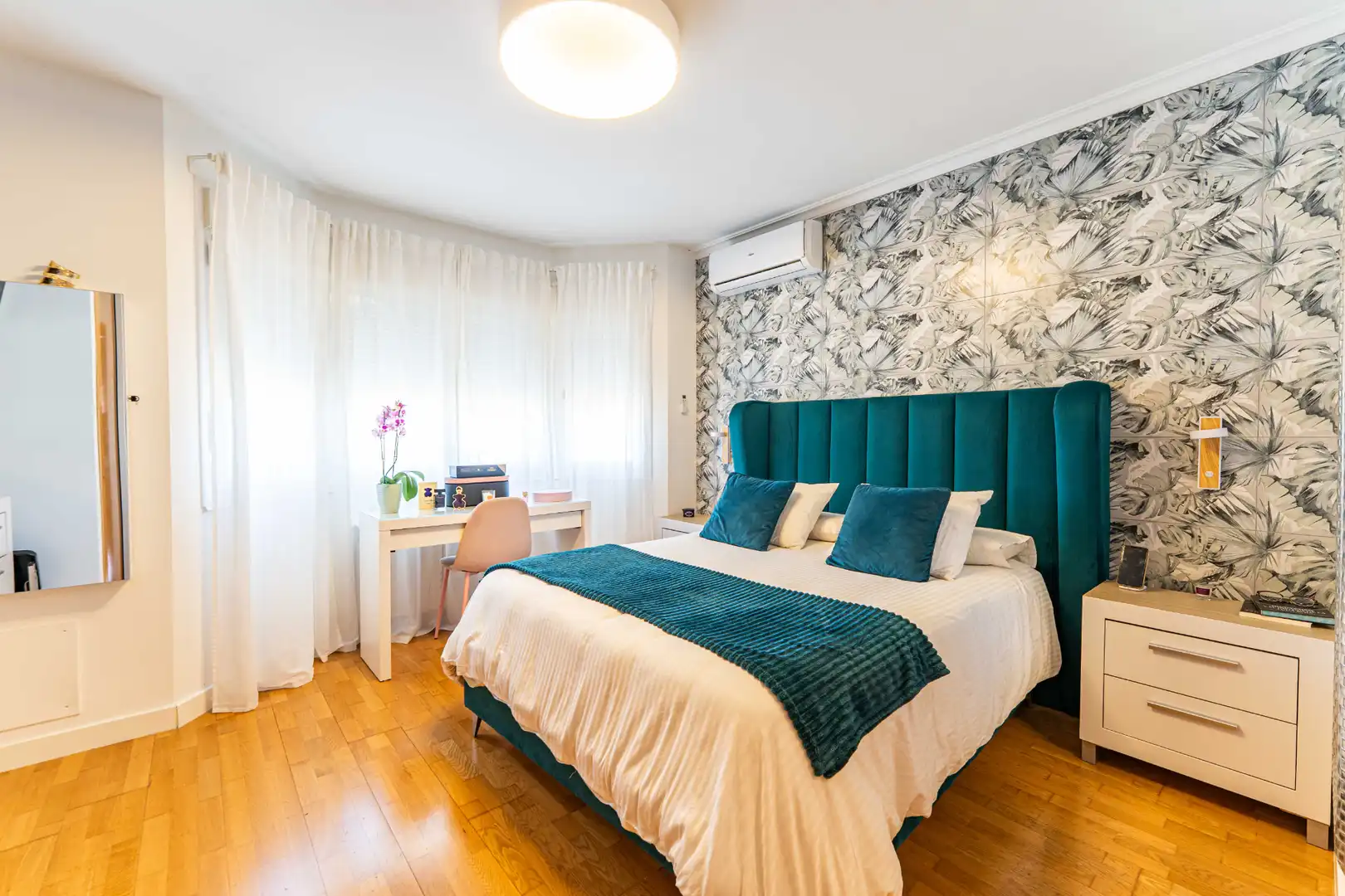 Habitación de Casa o chalet en venta en Serranillos del Valle con Aire acondicionado, Calefacción y Jardín privado