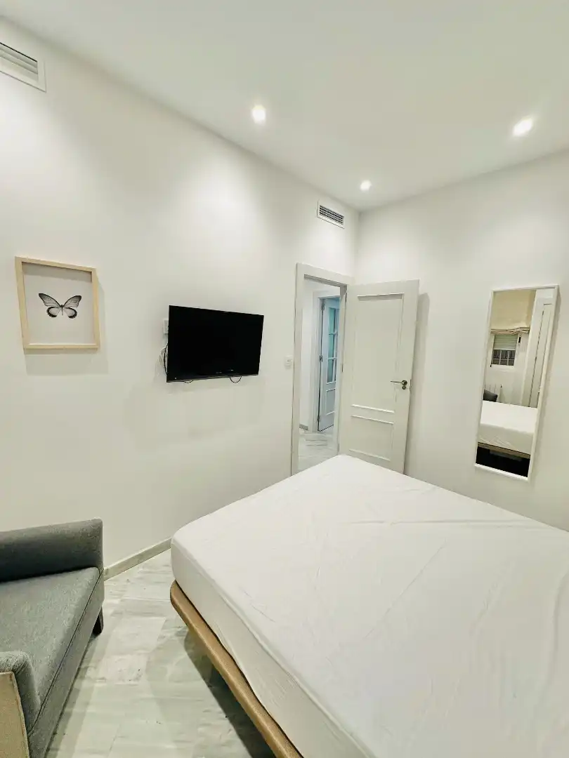 Flat for rent in Calle Gran Vía de Colón, Centro - Sagrario
