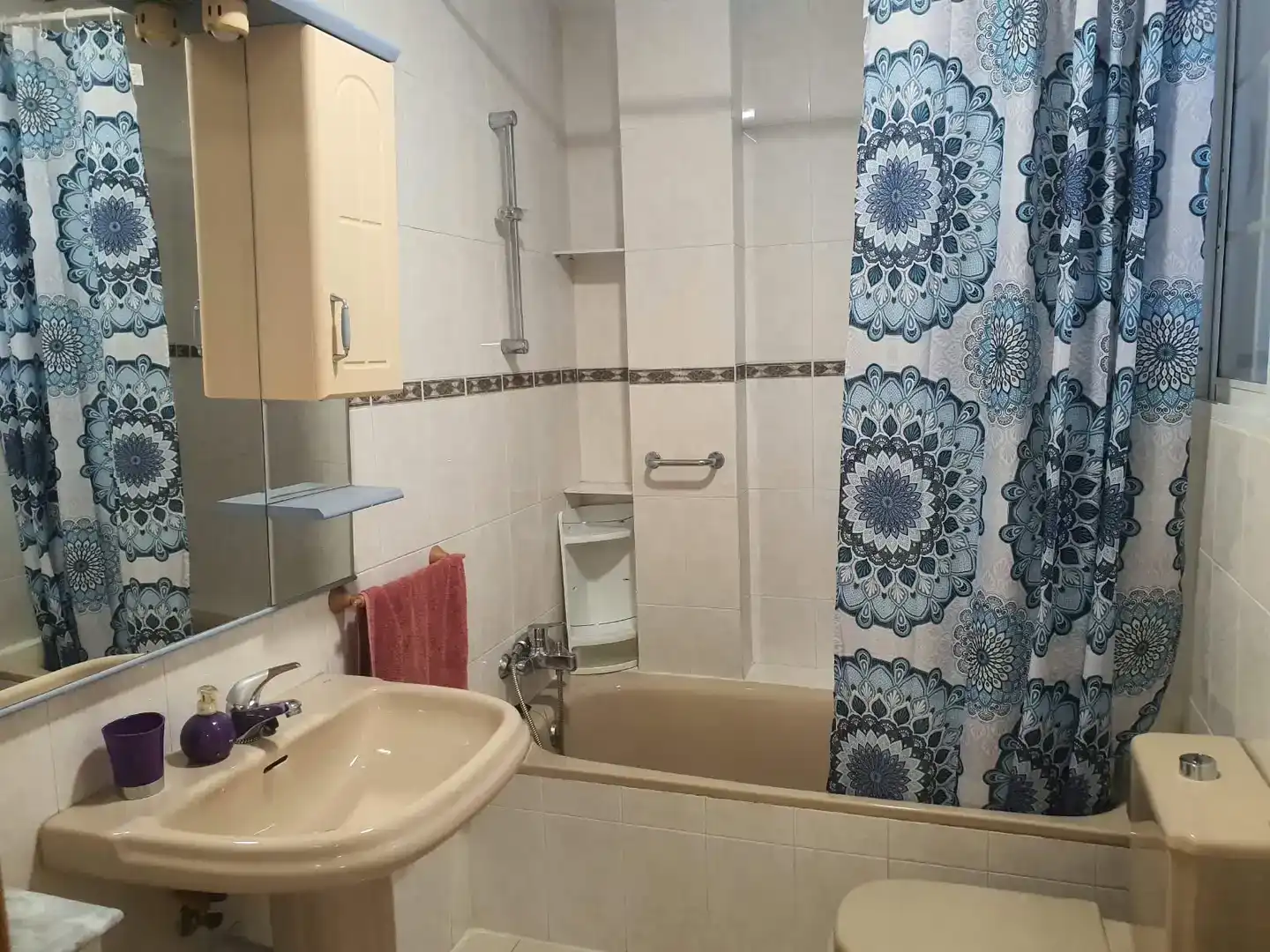 Baño de Casa o chalet para compartir en Parla con Aire acondicionado, Amueblado y Balcón