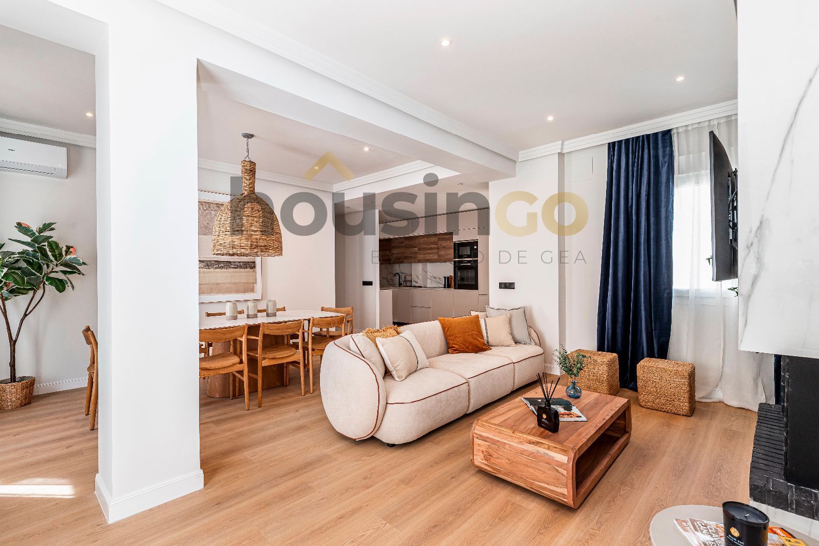 Sala d'estar de Àtic en venda en  Madrid Capital amb Aire condicionat, Calefacció i Parquet