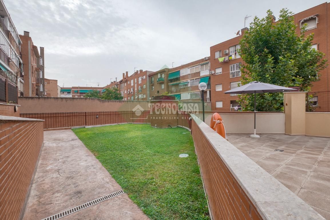 Vista exterior de Pis en venda en  Madrid Capital amb Aire condicionat, Calefacció i Parquet