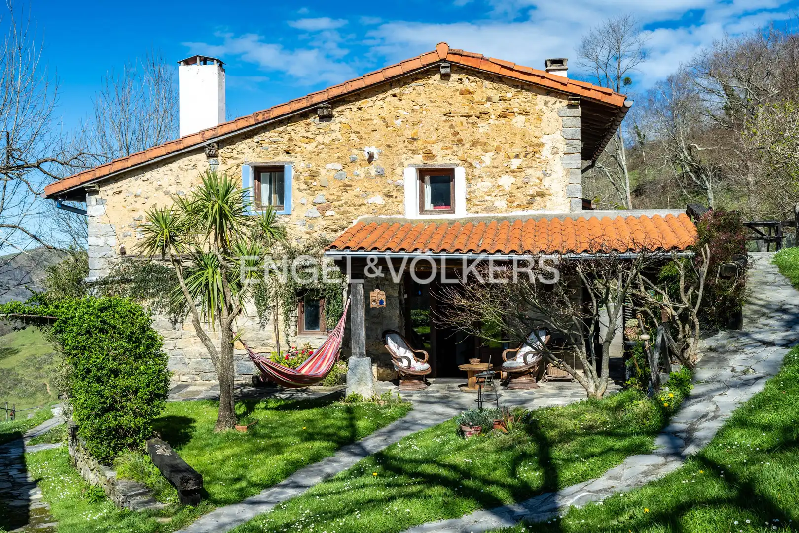 Vista exterior de Casa o chalet en venta en Errezil con Calefacción, Jardín privado y Terraza