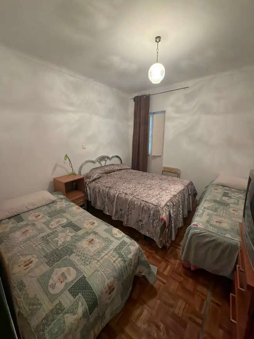 Dormitori de Casa o xalet en venda en El Coronil