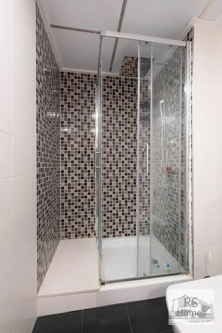 Baño de Piso en venta en Benaguasil con Aire acondicionado, Terraza y Balcón