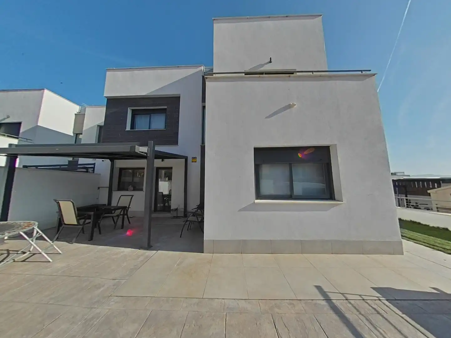 Vista exterior de Casa adosada en venta en Alhaurín de la Torre con Aire acondicionado, Jardín privado y Terraza
