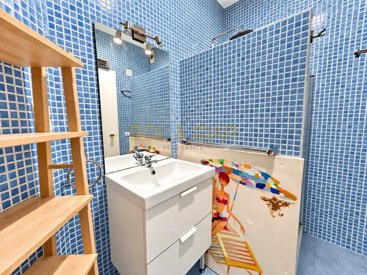 Bathroom of Apartments for sale in Torremolinos  with Air Conditioner, Heating and Furnished