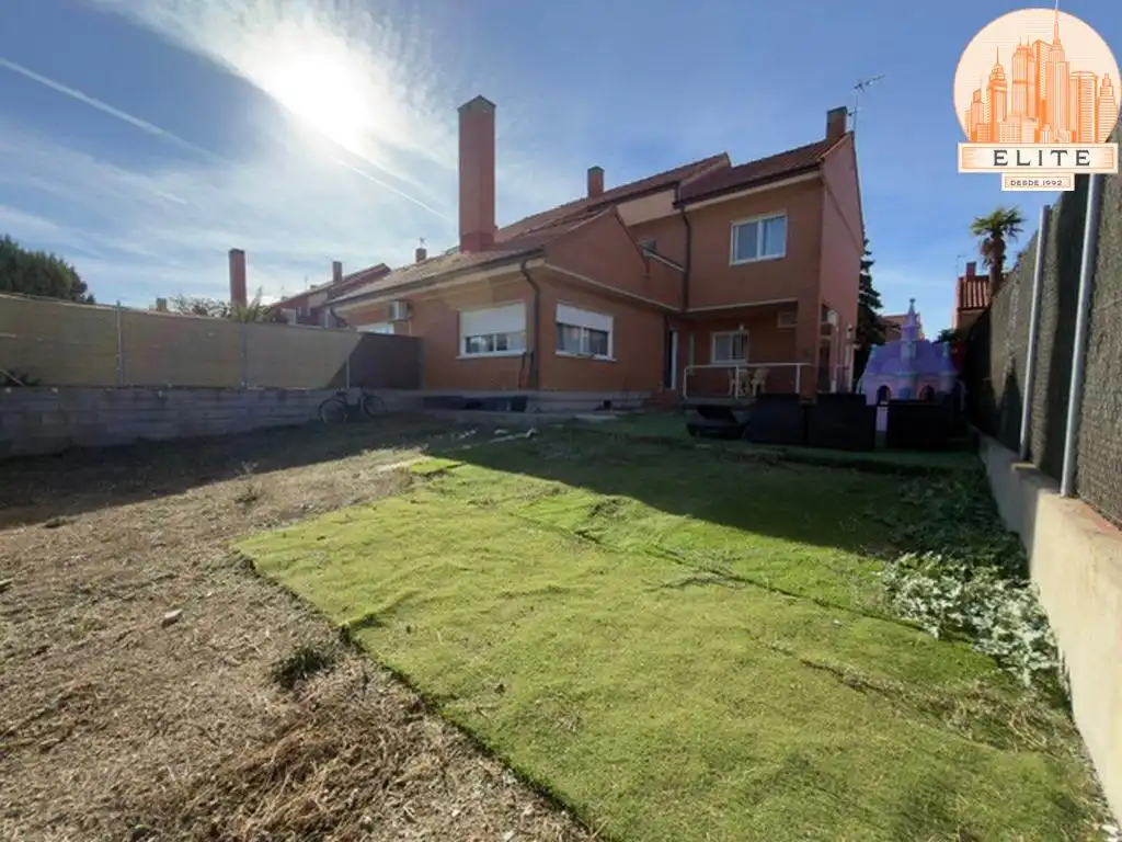 Casa pareada con jardín en venta en  Urbanizaciones, imagen 7
