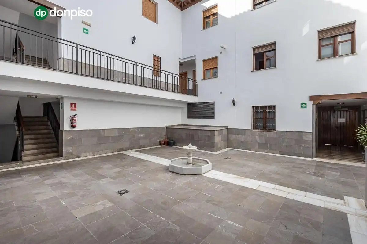 Vista exterior de Dúplex en venda en Granada amb Aire condicionat i Calefacció