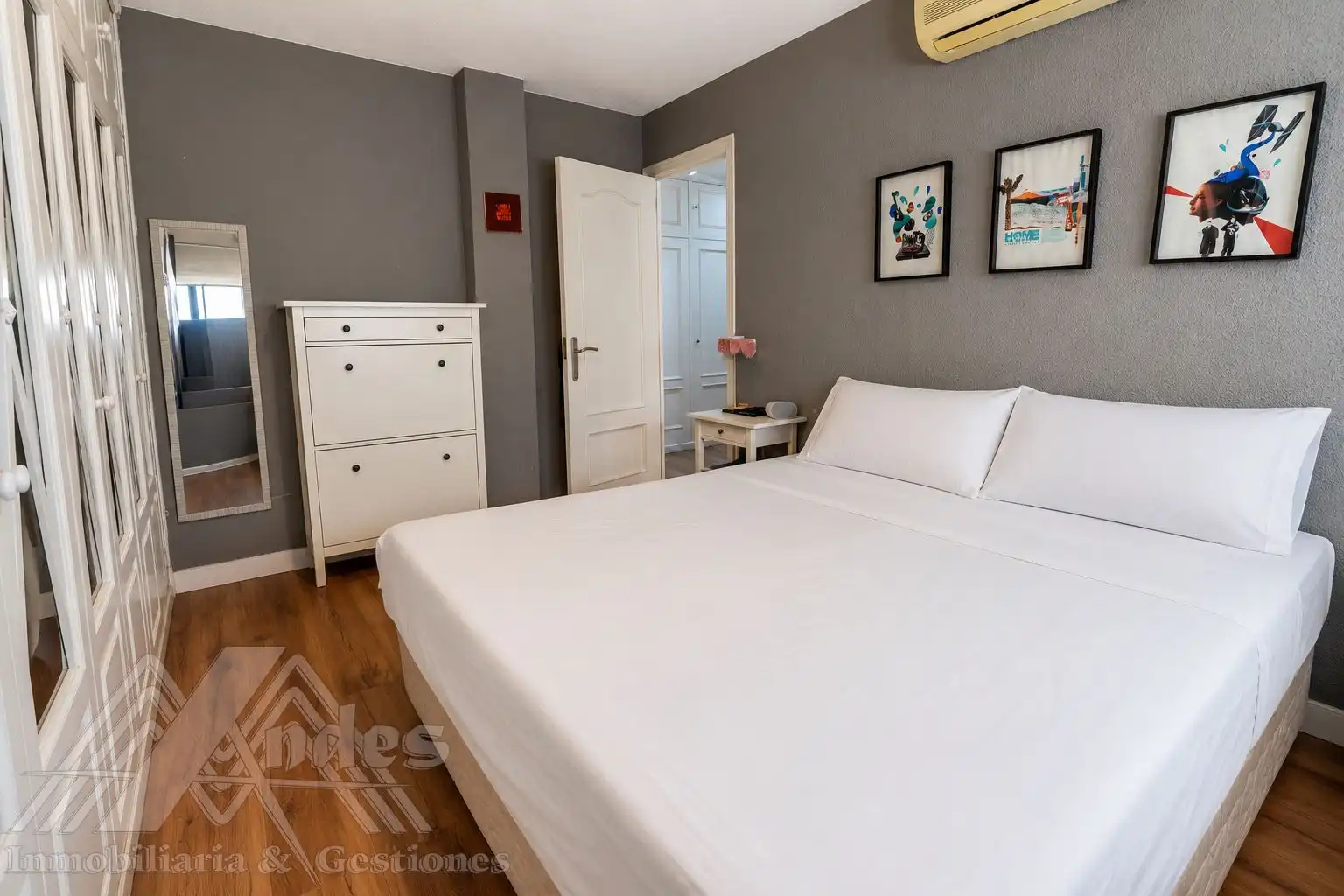 Bedroom of Flat for sale in Majadahonda  with Air Conditioner, Heating and Storage room