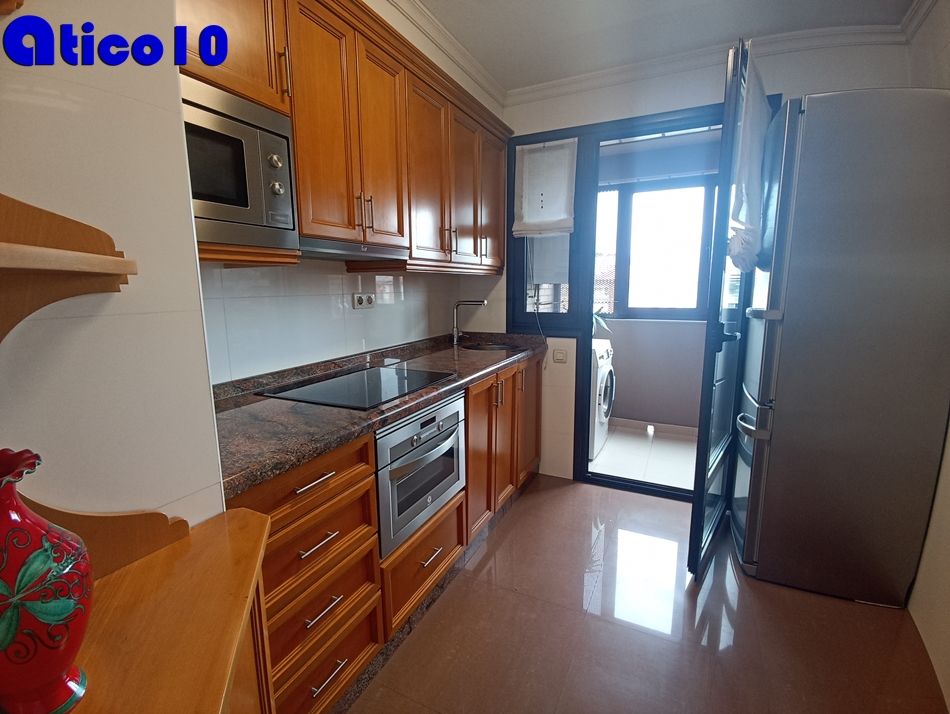 Wohnung zum verkauf in Calle Doctor Antonio Bascarán Asúnsolo, Cerdeño - El Palais - Mercadín, Fozaneldi - Tenderina - Ventanielles, Oviedo