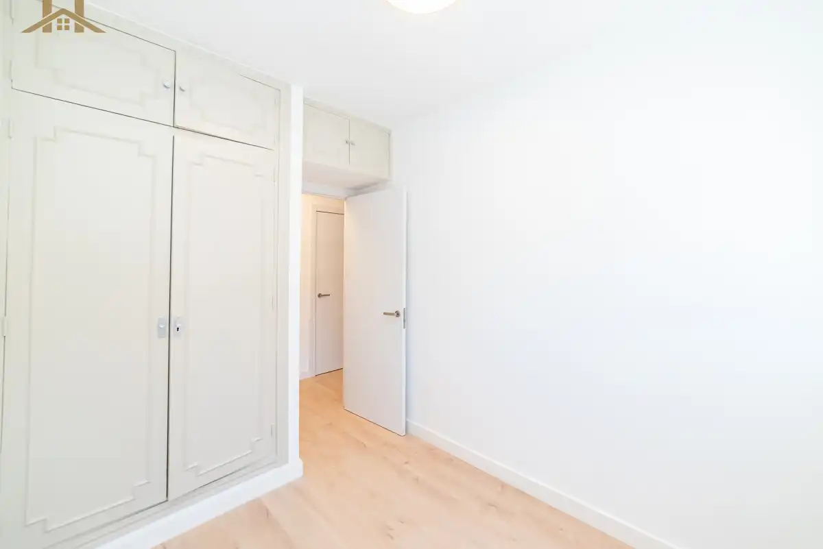 Bedroom of Flat for sale in Pozuelo de Alarcón  with Air Conditioner and Heating
