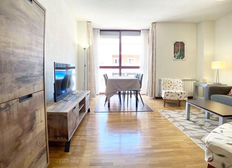 Photo 1 of Flat to rent in Calle Riocabado, Los Cármenes, Madrid