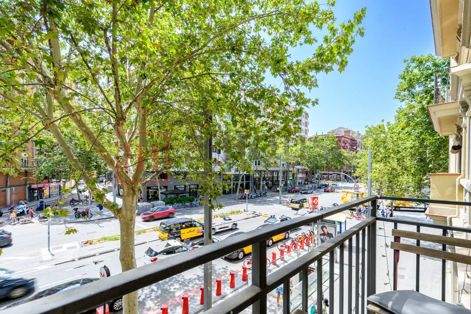 Exterior view of Flat for sale in Barcelona  with Air Conditioner, Heating and Parquet flooring