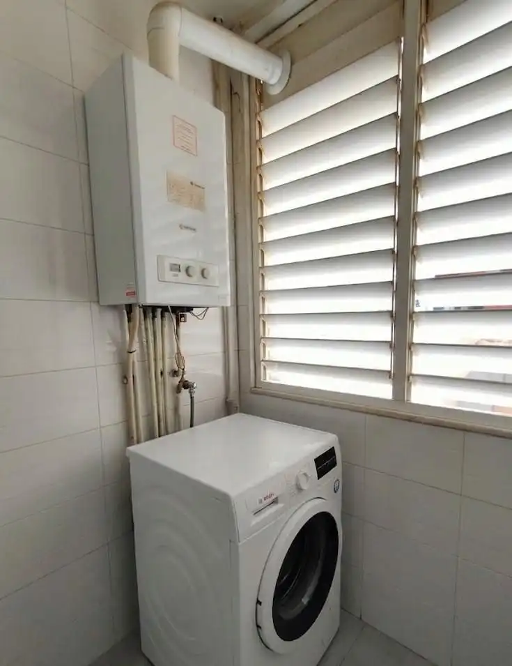 Bathroom of Flat for sale in Terrassa  with Air Conditioner and Heating