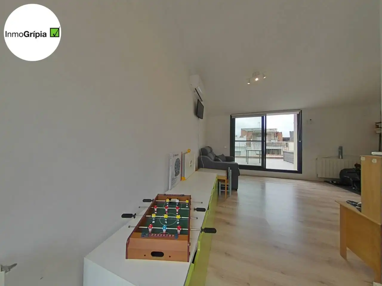 Living room of Houses for sale in Terrassa  with Air Conditioner, Heating and Terrace