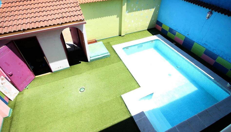 Foto 1 de Casa adosada en venda a Calle Ronda Norte, Lobón, Badajoz