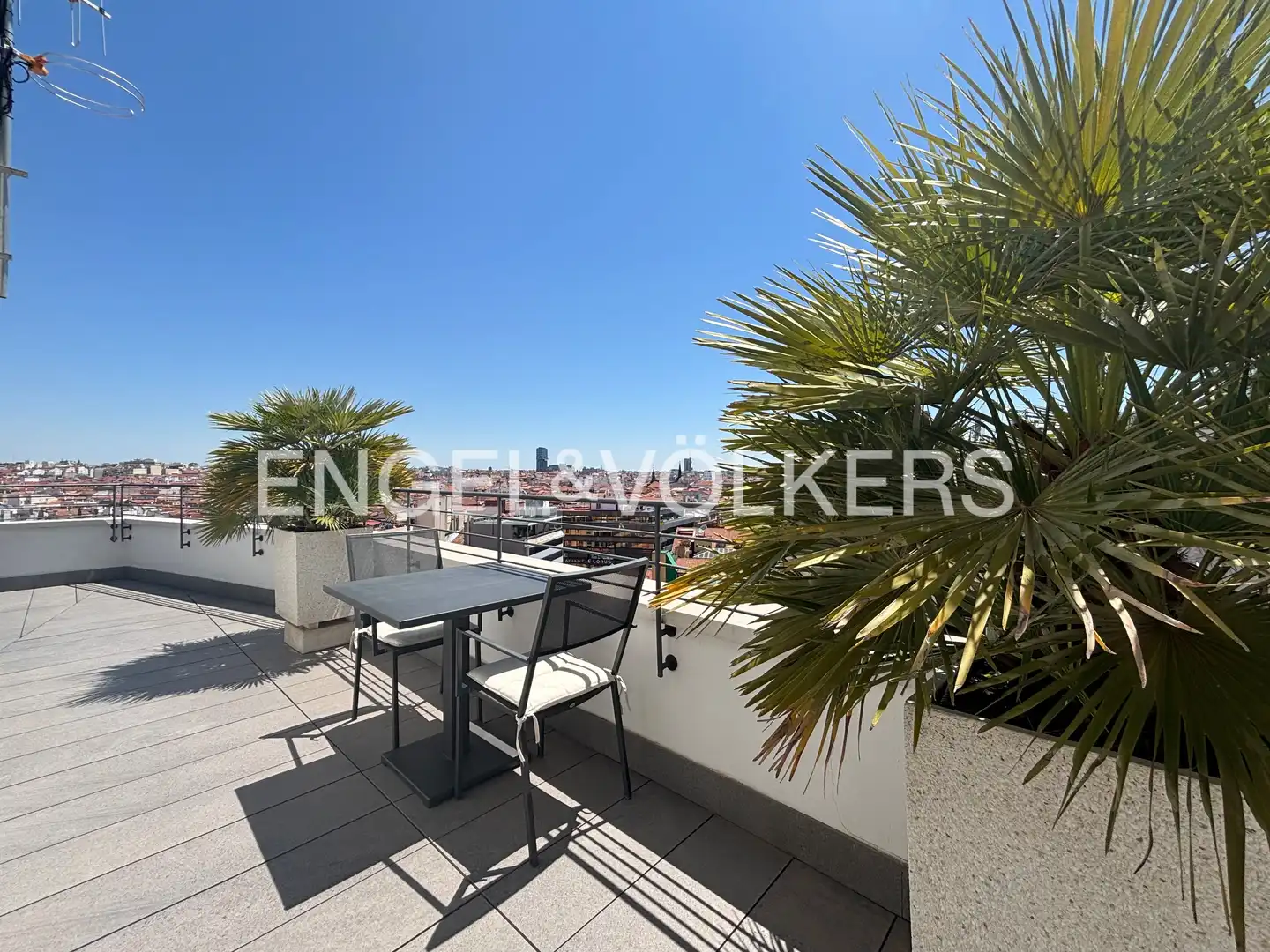 Terrace of Flat for rent in Madrid  with Air Conditioner, Heating and Swimming Pool